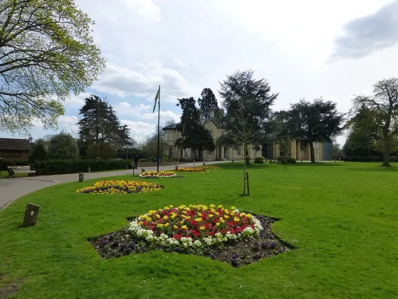 Chelmsford Museum (Oaklands Park)