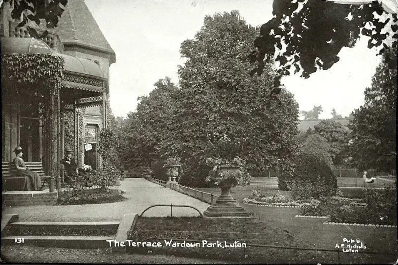 Wardown House Museum and Gallery